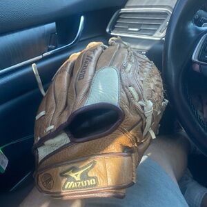 Mizuno Brown and White Baseball Glove